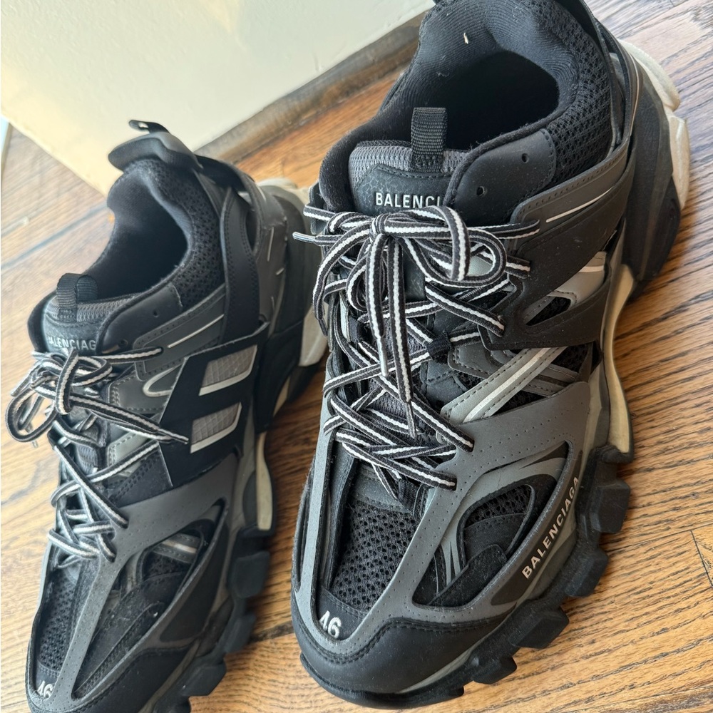 Balenciaga Mens Track Sneaker - Picture 3 of 4